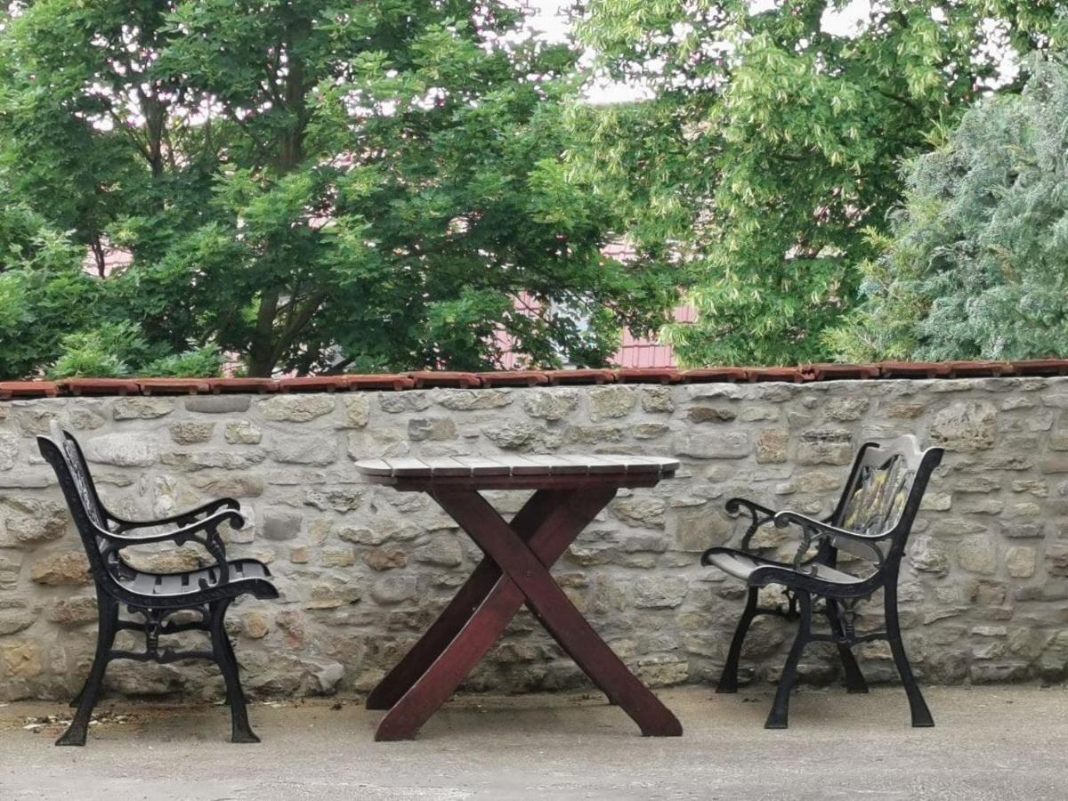 Ruhige Ferienwohnung Im Gutshaus Niederorschel Buitenkant foto