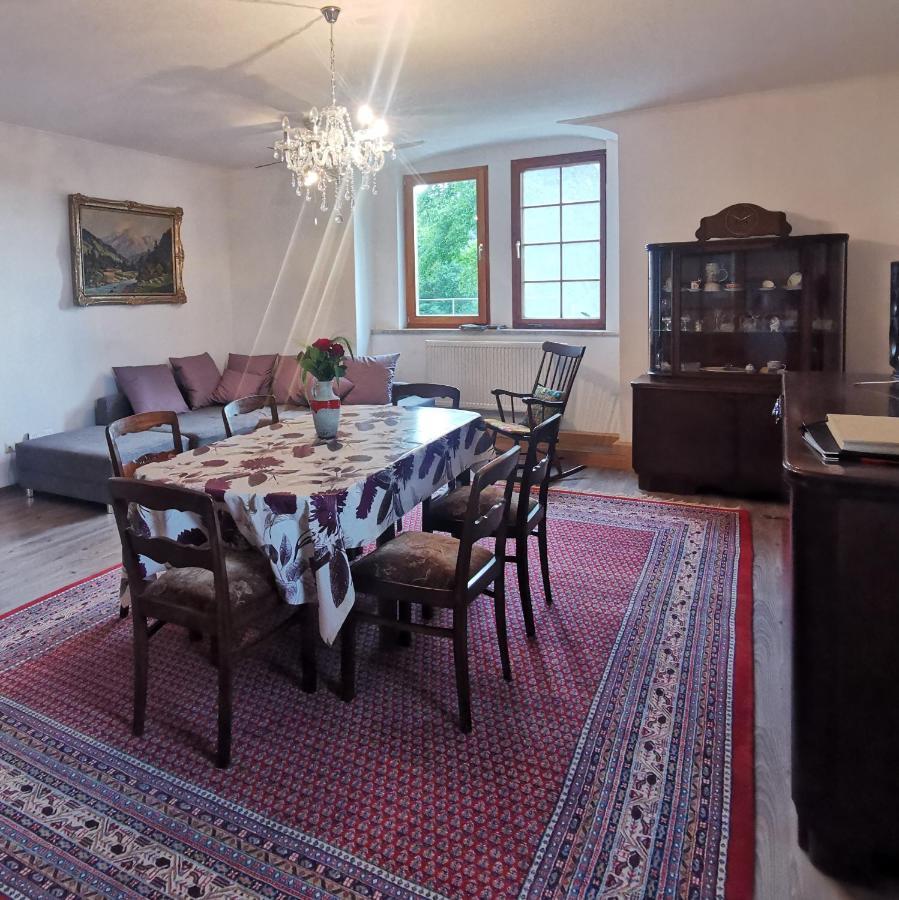 Ruhige Ferienwohnung Im Gutshaus Niederorschel Buitenkant foto